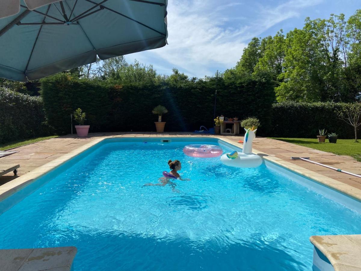 Chambres Dans Villa Avec Piscine Gleizé Exterior photo